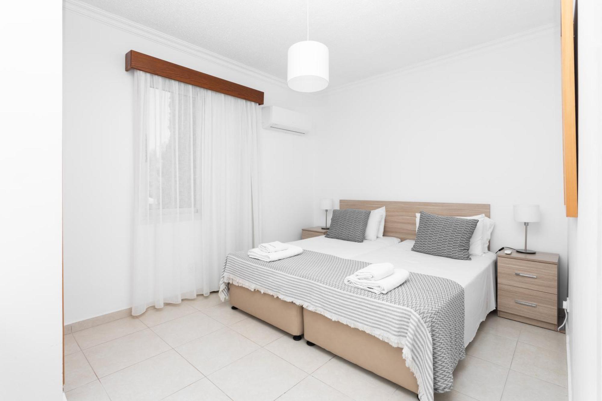 Resitour - Basilica Apartment Paphos Ngoại thất bức ảnh